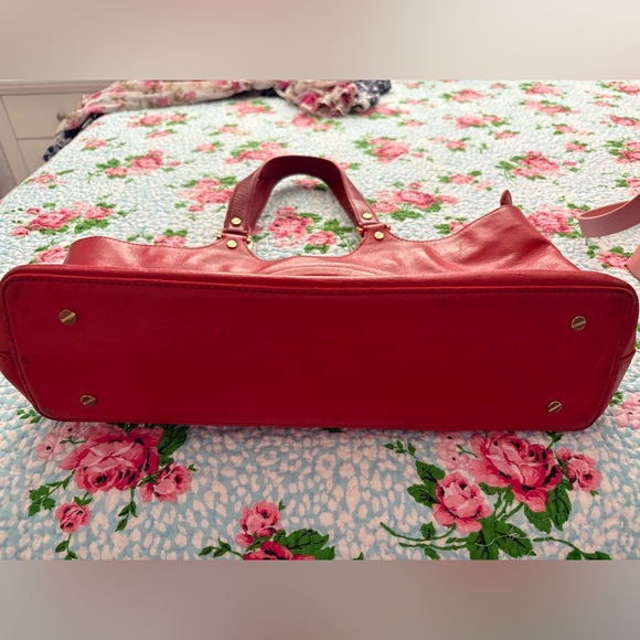 Classic Tory Burch Leather Bombe Tote - Picture 2 of 6